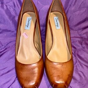 Olsenboye Women's Tan Heels